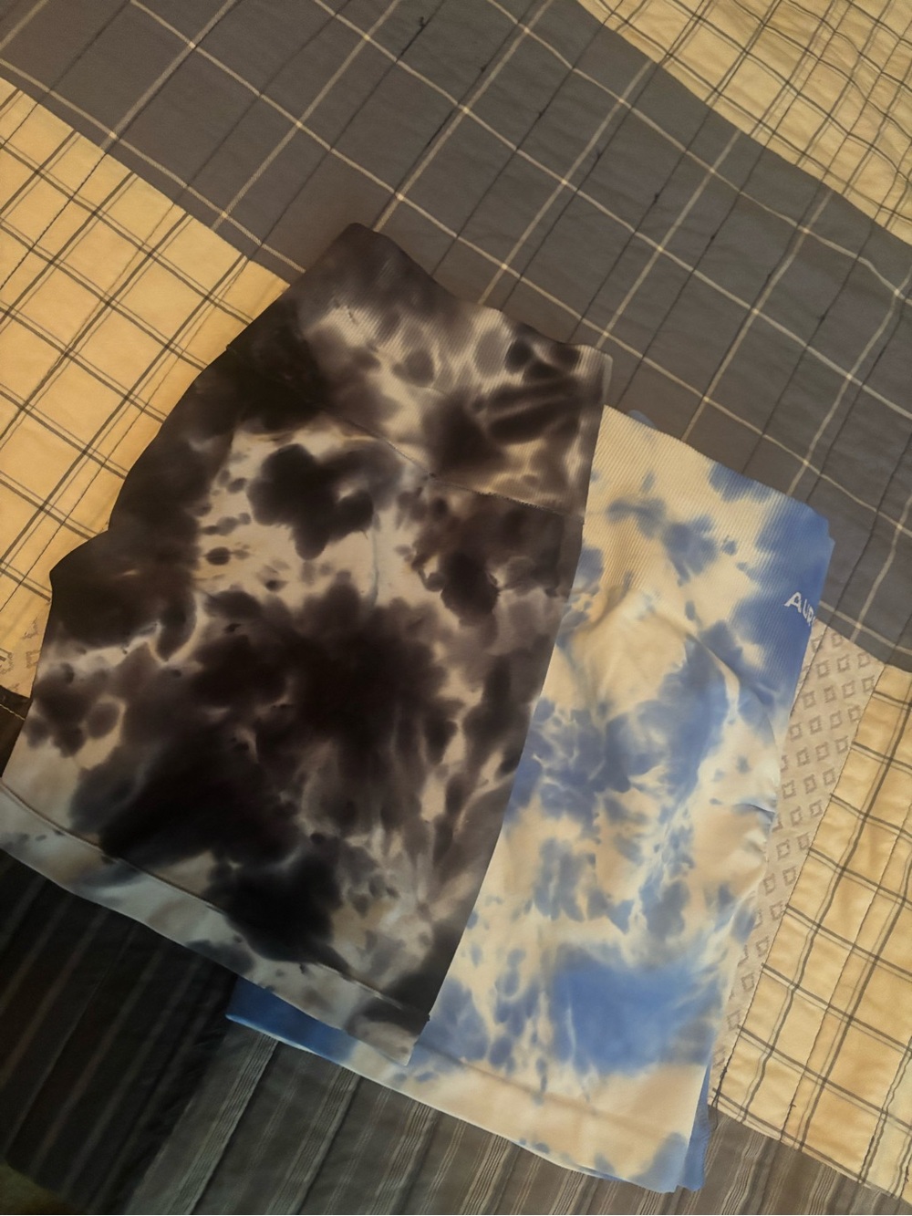 Tie-Dye High-Waist Athletic Shorts - Blue & Black